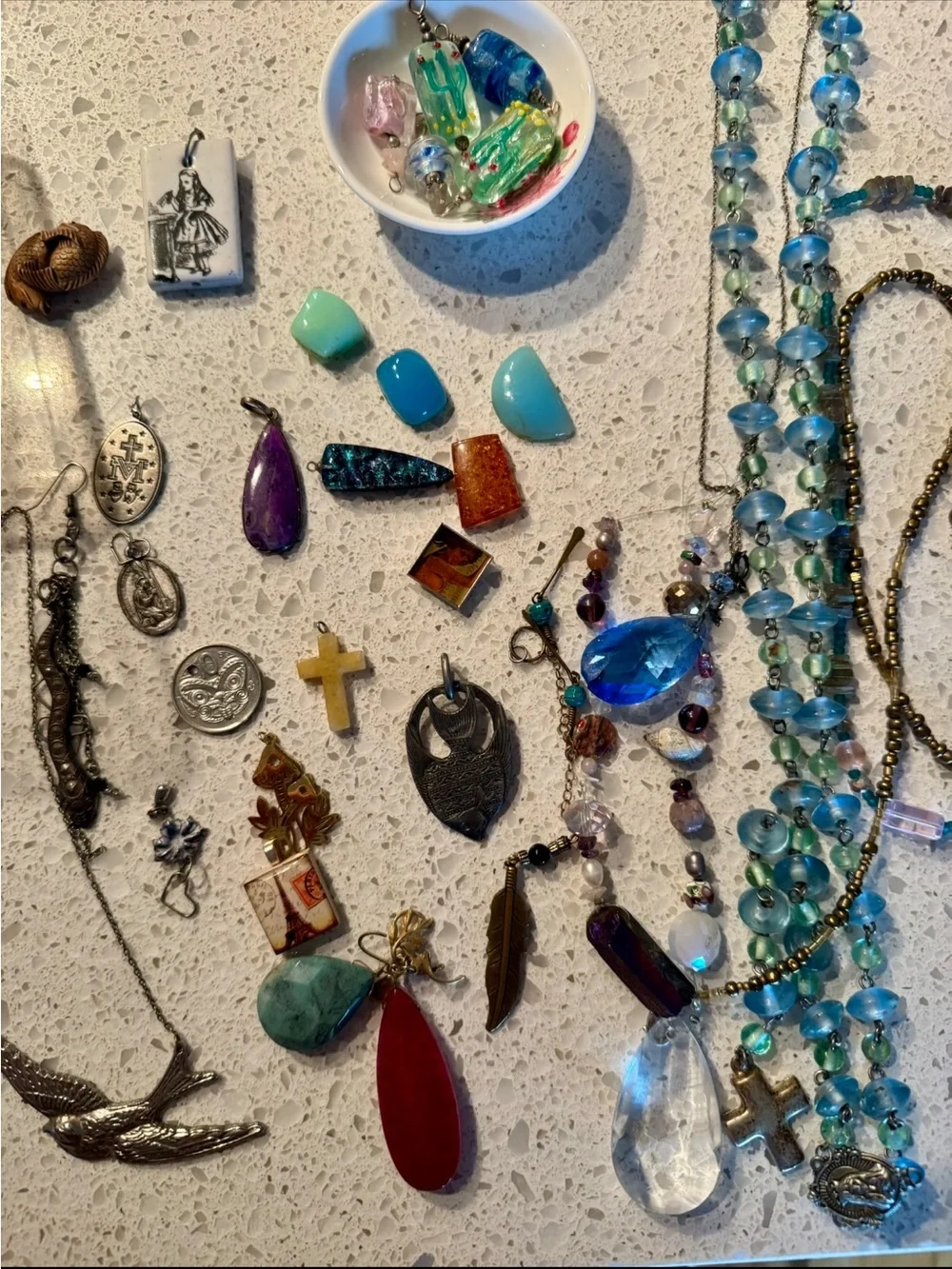 Beading Kit w/ Pony Beads, Precious Stones, Clasps, Pendants, and Storage Boxes